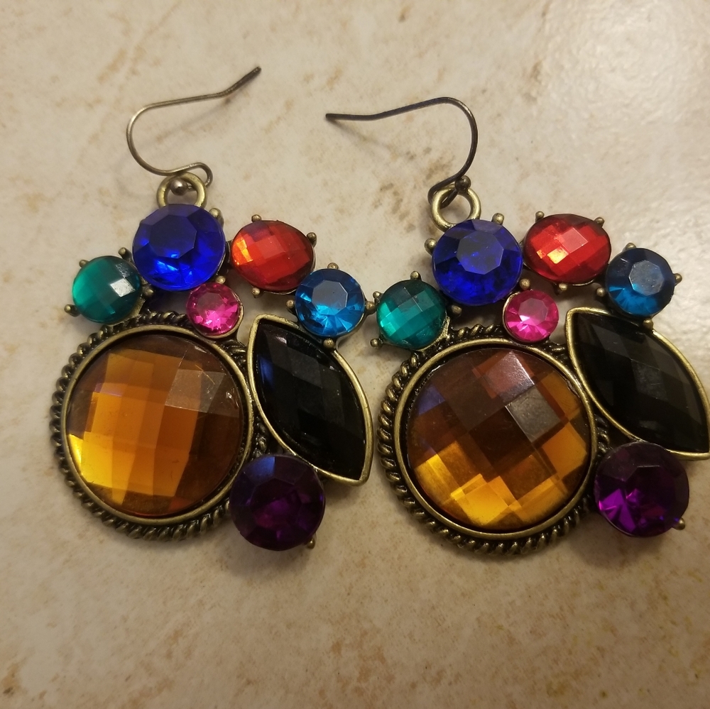 Colored gem earrings